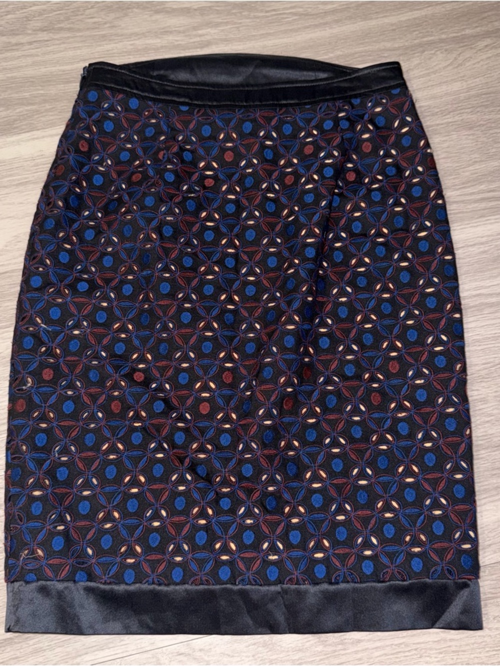 Catherine Malandrino, Printed, Eyelet, Silk and Wool, Pencil Skirt | W 2 - Picture 3 of 10